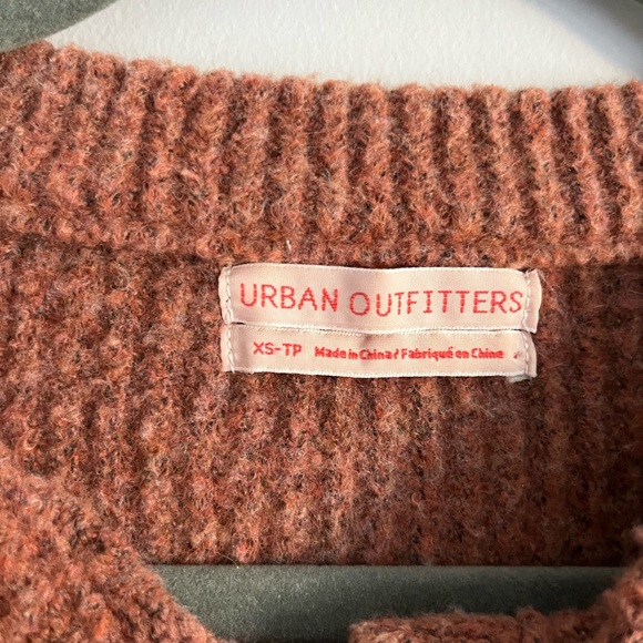 Urban Outfitters Button Up Cropped Cardigan - Picture 4 of 4